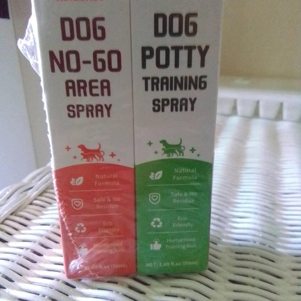 Red and Green Housebreaking Dog Training Set